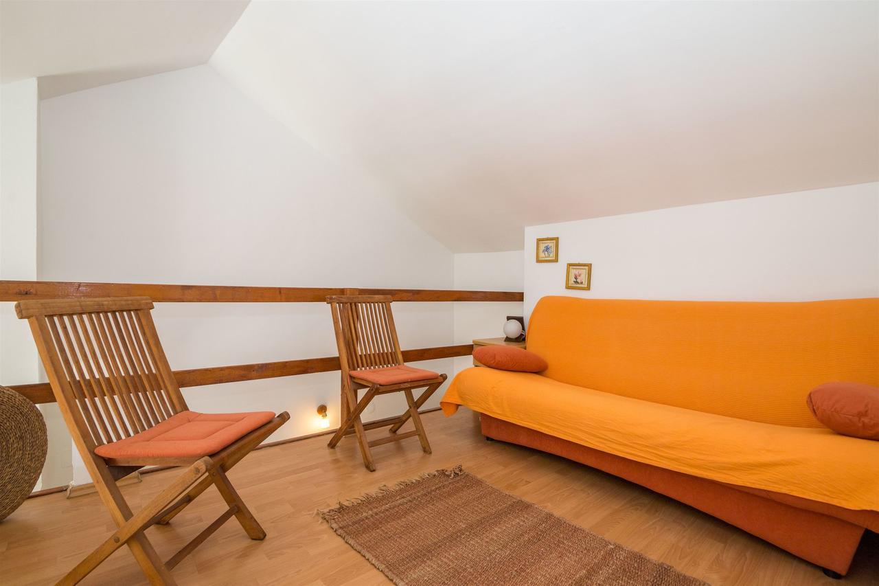 Apartments Antonija Дрвеник Екстер'єр фото